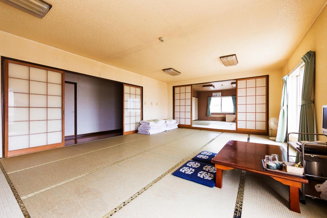 Готель Minshuku Nihonkai Ishikari Екстер'єр фото
